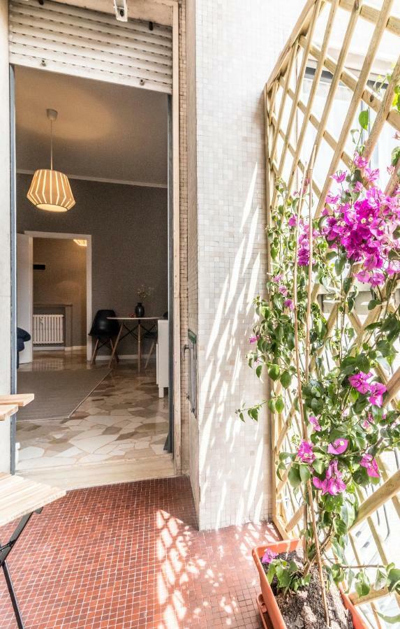 Joivy Modern 1-Bed Flat With Balcony In Portello Milan Bagian luar foto