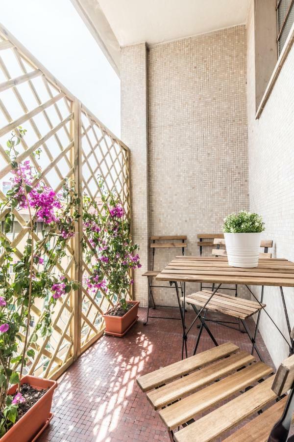 Joivy Modern 1-Bed Flat With Balcony In Portello Milan Bagian luar foto